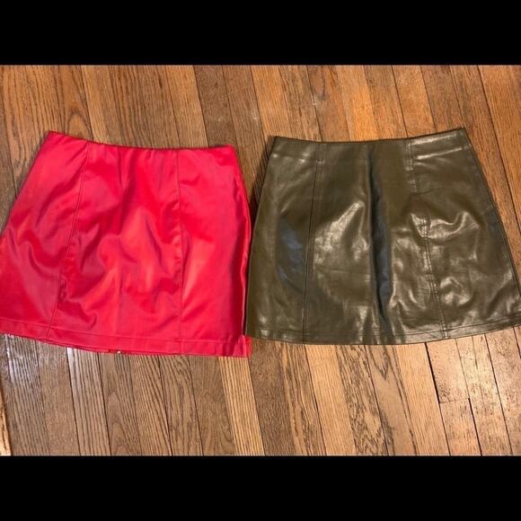 Bundle of two pleather forever 21 miniskirts. Sz L - Picture 3 of 5